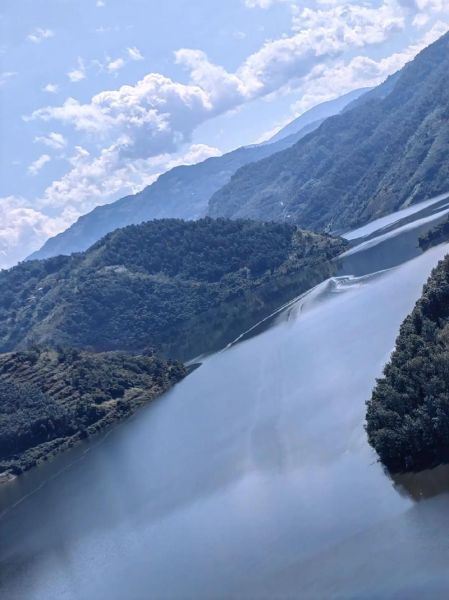 如何表达过河的复杂情感_过河时的心情变化