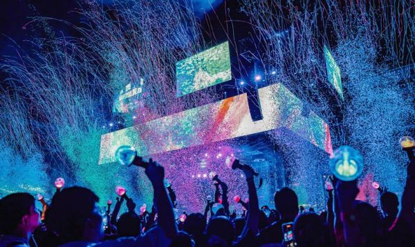 如何理解歌曲情感表达_歌曲情感表达技巧