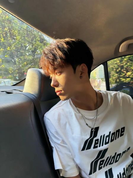 小帅哥怎么表达喜欢_小帅哥暗恋表现有哪些