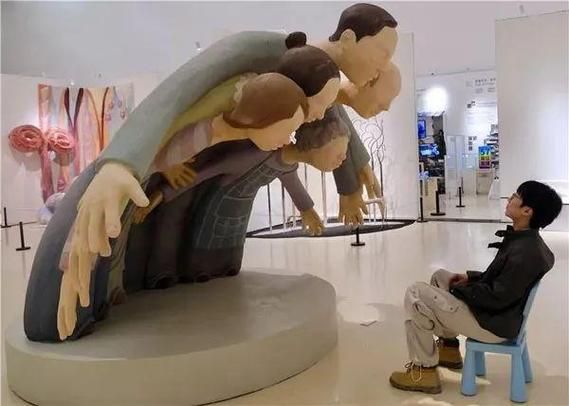 锐角雕塑情感表达_如何打动观众