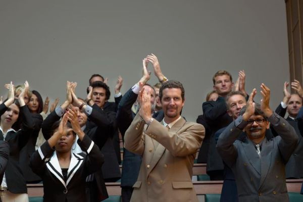 掌声表达什么情感_掌声代表什么含义