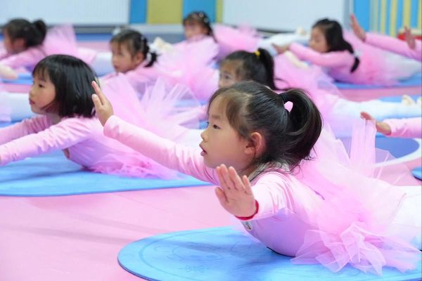 幼儿舞蹈如何培养情感表达_幼儿舞蹈情感训练方法