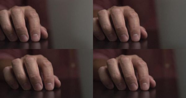 手指敲桌子心理学_为什么紧张时总敲桌子