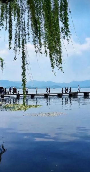 西湖为什么让人想哭_西湖失恋了去哪里疗伤