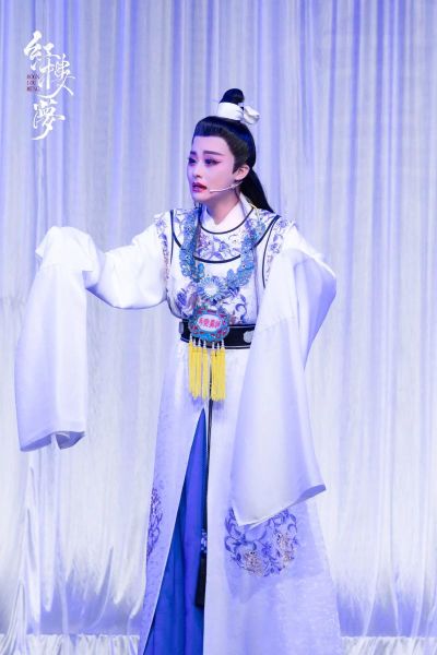 宝玉哭灵表达了什么情感_林黛玉死后宝玉为何哭灵