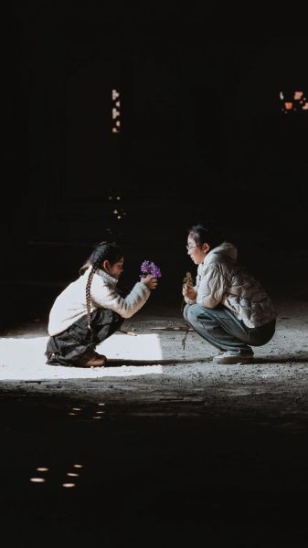 如何拍出有故事感的照片_情感照片怎么拍才动人