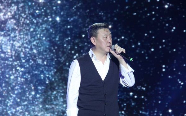 韩磊唱歌为什么感人_韩磊情感表达技巧