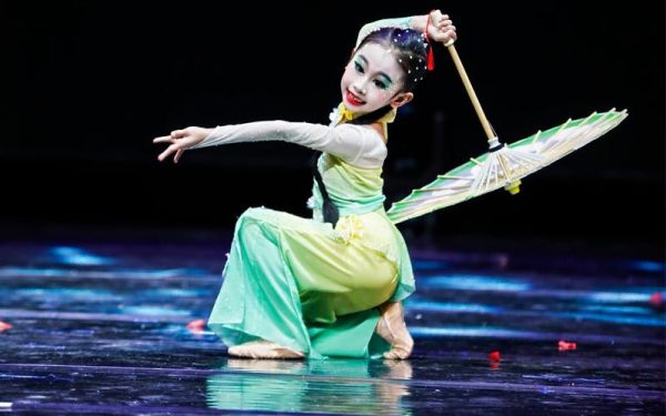 独舞歌曲如何表达情感_独舞音乐情绪感染力