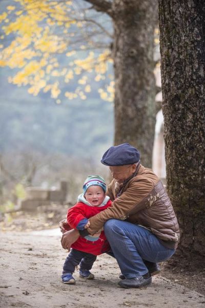 爷孙情感表达视频怎么拍_爷孙感人瞬间怎么剪辑